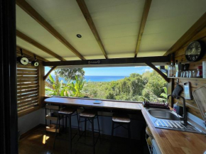 Air-conditioned bungalow with stunning sea view